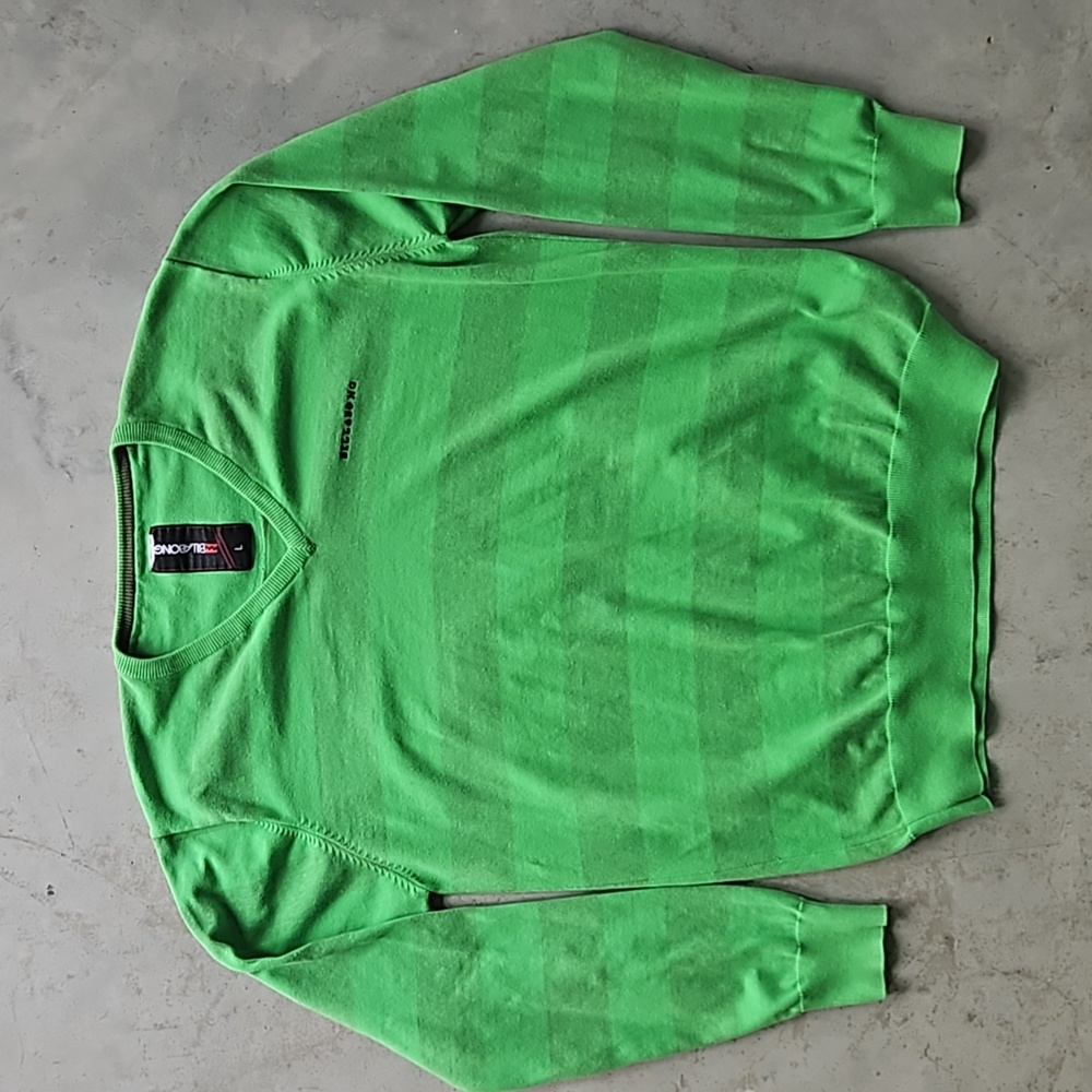 Billabong green v-neck  sweater with faint stripe Large
